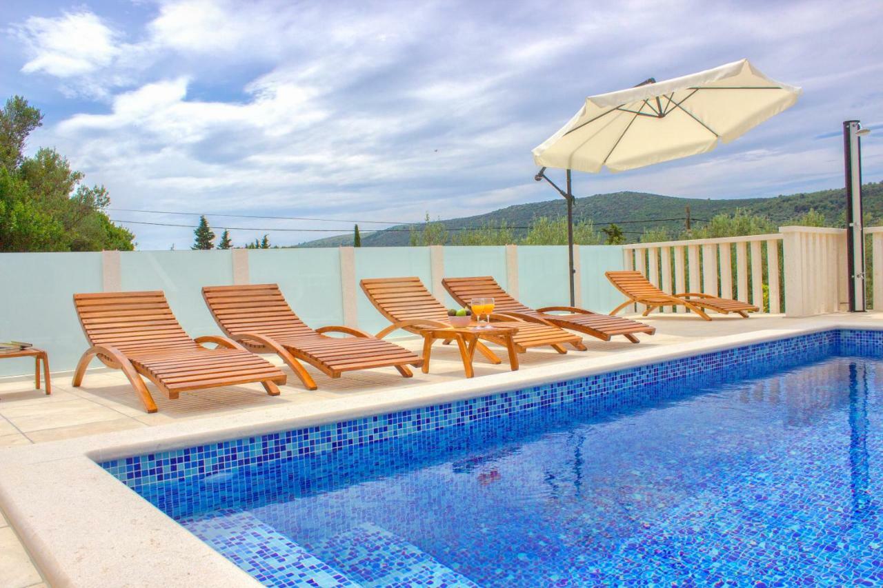 Paradise Brbinj エクステリア 写真